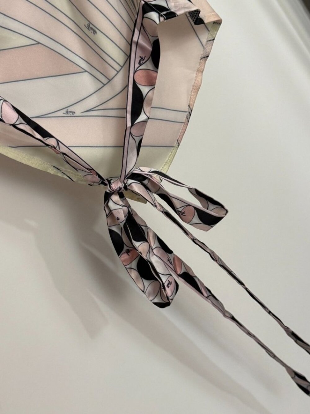 Emilio Pucci Pink, Black and Cream Printed Silk Tank - Picture 8 of 9